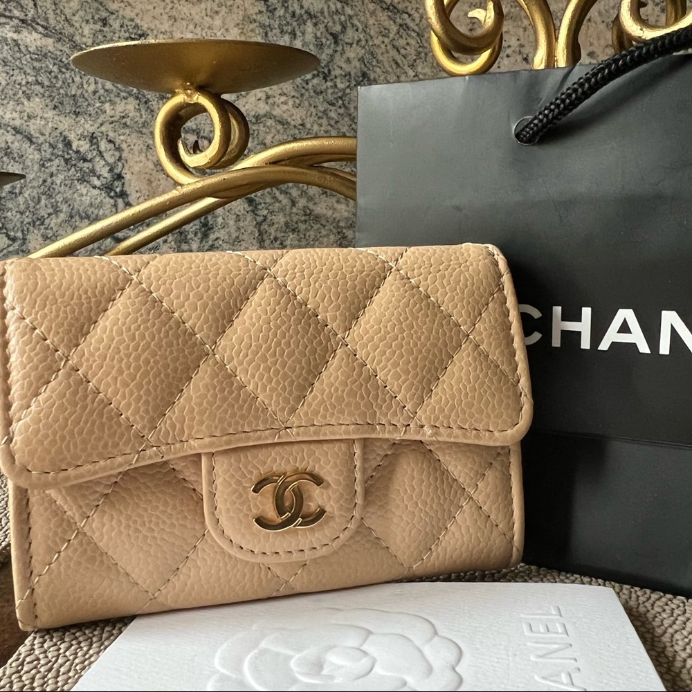 ⛔️SOLD⛔️ Authentic Chanel Caviar Quilted Classic Flap Card Holder/Small Wallet
